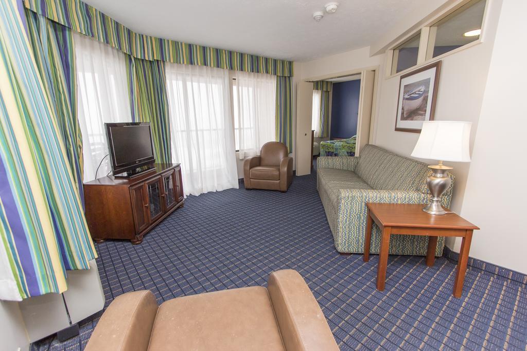 CEDAR POINT'S SANDCASTLE SUITES SANDUSKY - NO RESERVATION COSTS - BOOK ...